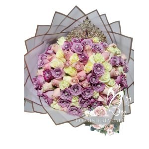 Buchón de 100 rosas surtidas, papel coreano con perlitas y accesorio corona