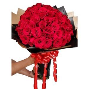 Buchón de 100 rosas rojas