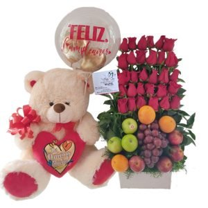 Arreglo floral en escalera con 30 rosas rojas, combinación de frutas, peluche de 40 cm y globo burbuja personalizado