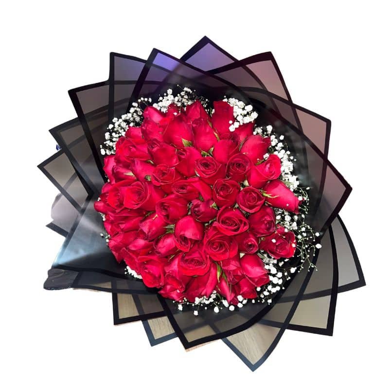 Ramo buchón Pasión Escarlata con 75 rosas rojas y follaje perla