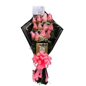 Bouquet de 12 Rosas Rosadas con Chocolates Ferrero Rocher