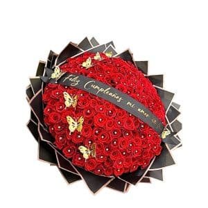 Buchón de 150 Rosas con Perla y Mariposa Decorativa
