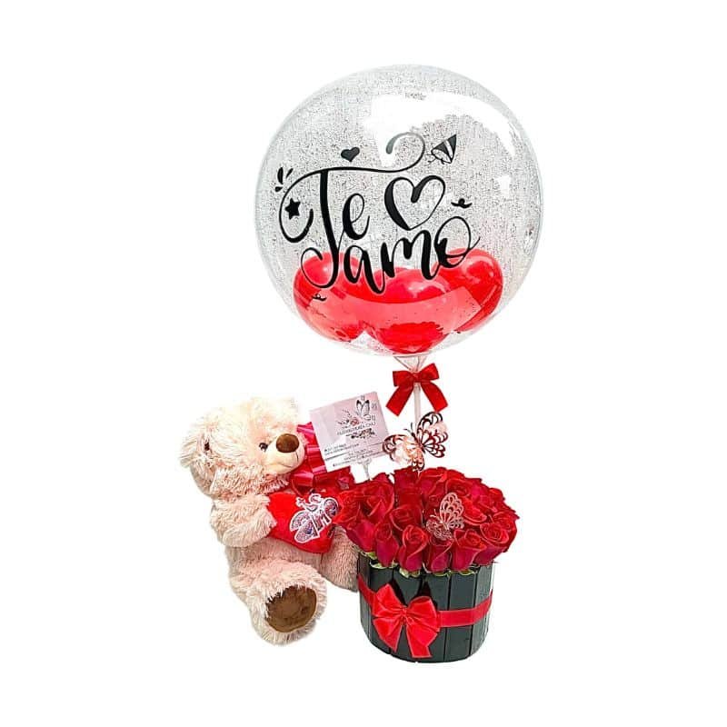 Cubo con rosas rojas, peluche y globo personalizado