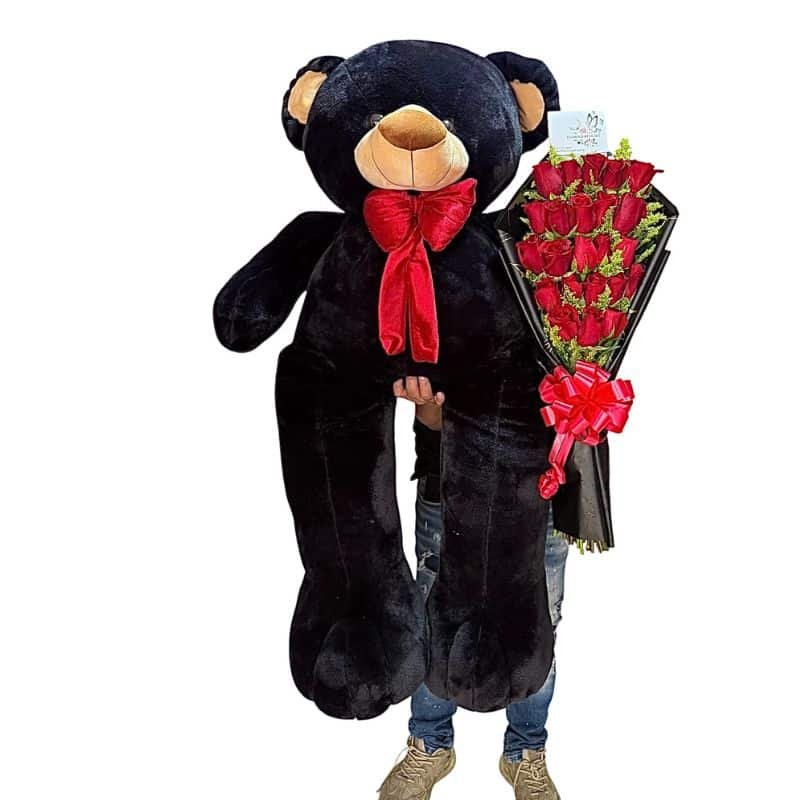 Oso de 120 cm con bouquet de 24 rosas y follaje