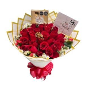 Buchón de 24 Rosas Rojas y 1 Rosa Dorada con Chocolates Ferrero