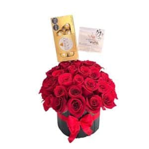 Cilindro Floral con 36 Rosas Rojas y Chocolates Ferrero