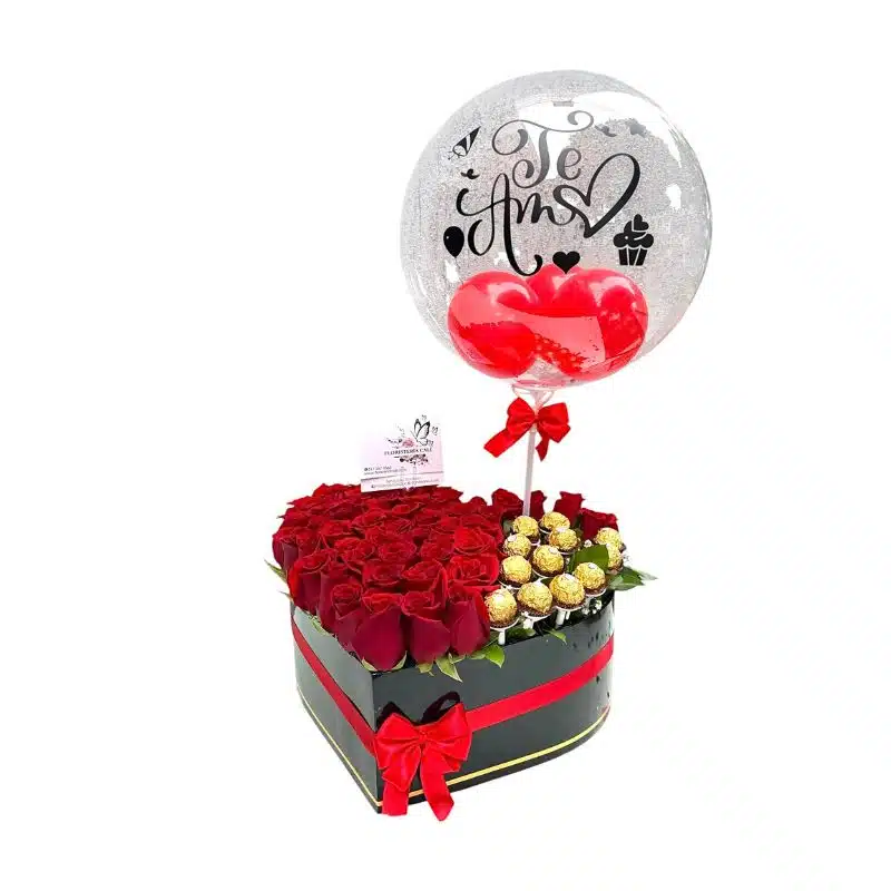 Corazón con 36 rosas rojas, chocolates Ferrero y globo burbuja personalizado